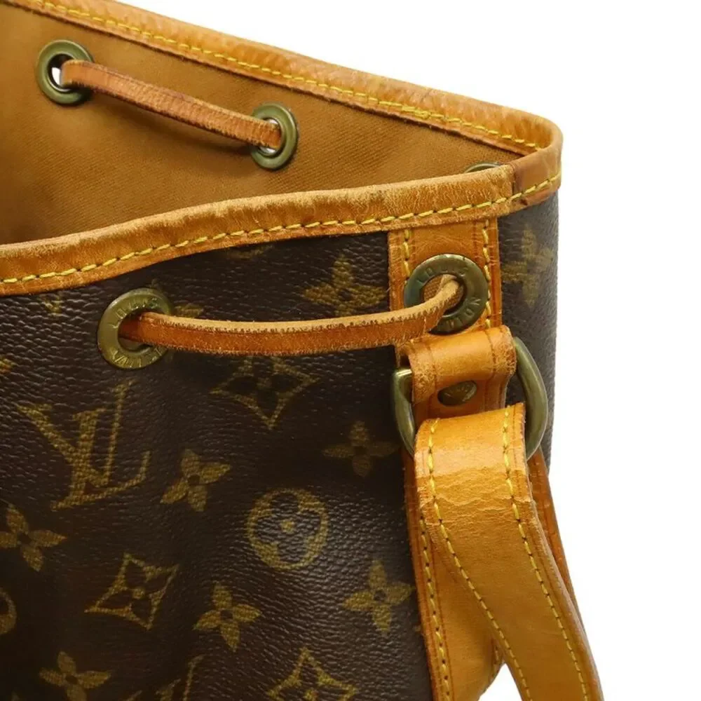 Louis Vuitton delivery duty